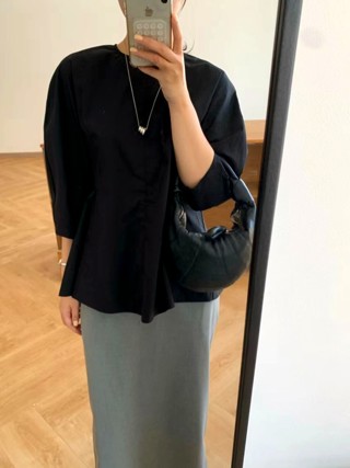 黑色