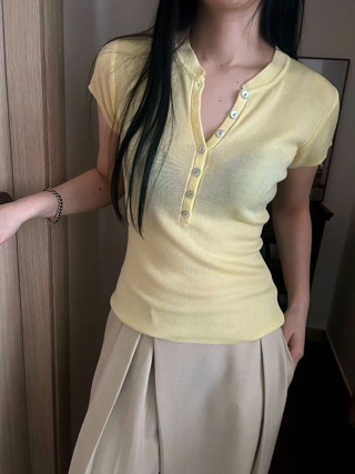 黄色