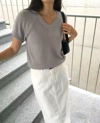 灰色