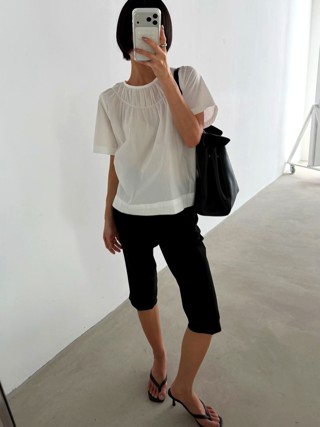 白色