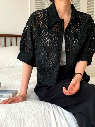 黑色