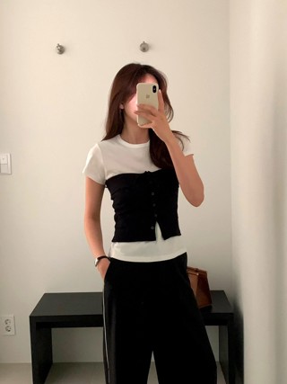 白色