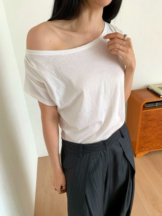 白色
