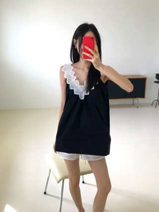 黑色