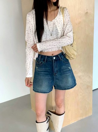白色