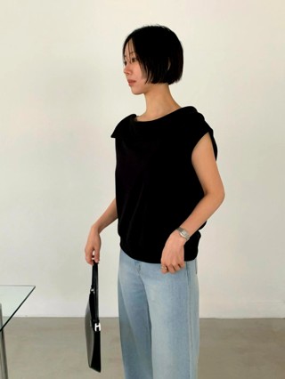 黑色