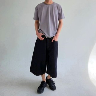 灰色