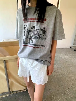 灰色