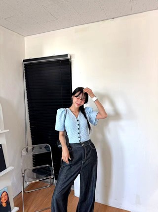 蓝色