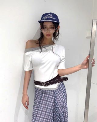 白色