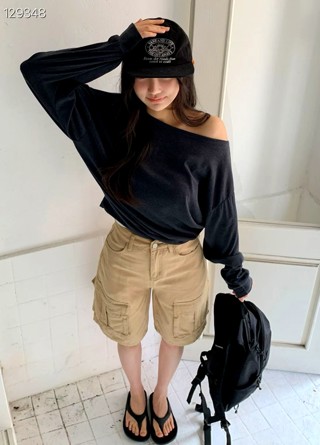 黑色