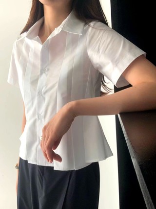 白色