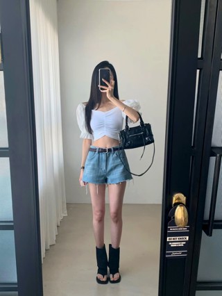 白色