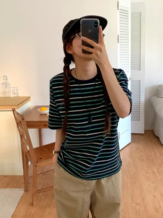 蓝色
