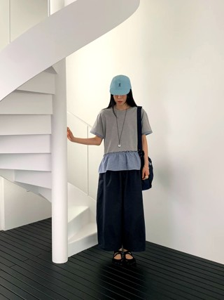 灰色
