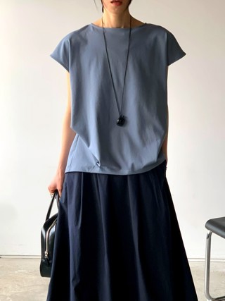 蓝色