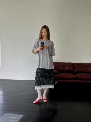 灰色