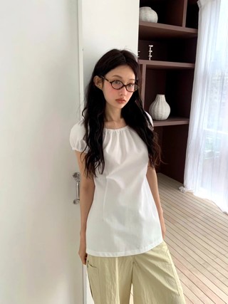 白色