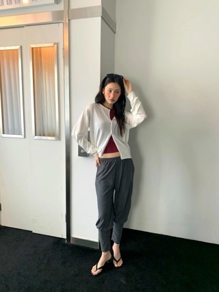 灰色