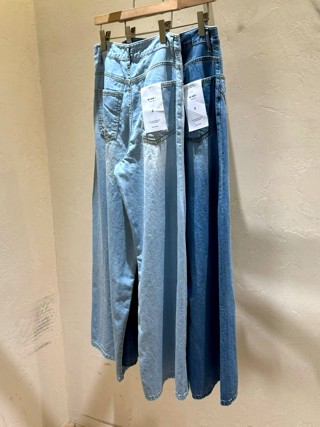 蓝色
