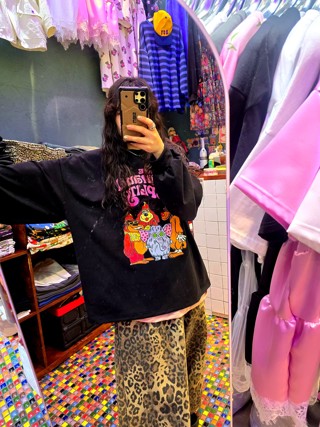 黑色