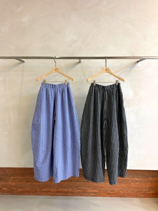 蓝色