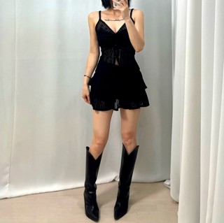 黑色