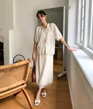 白色