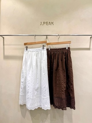 白色