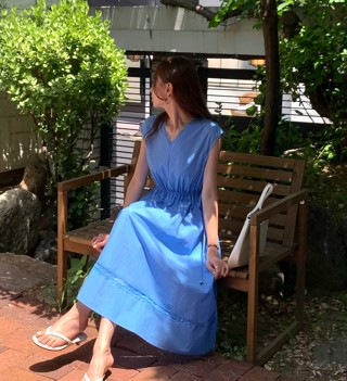蓝色
