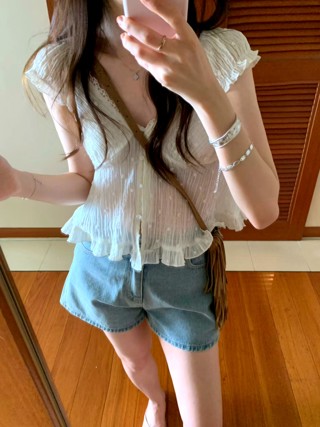 蓝色