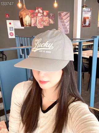 灰色