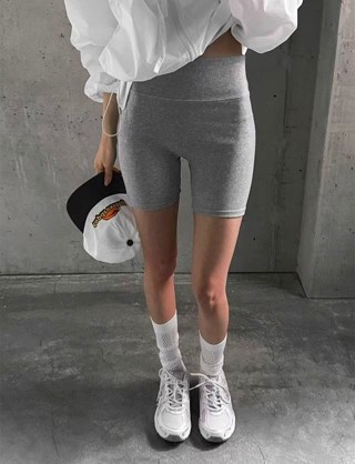灰色