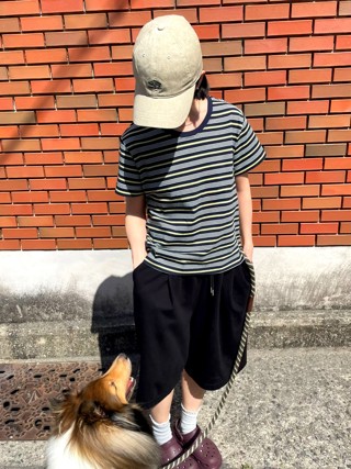 黑色