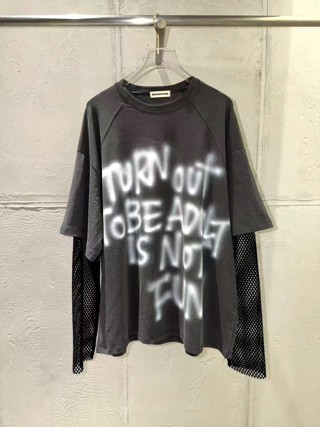 灰色