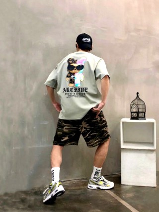灰色