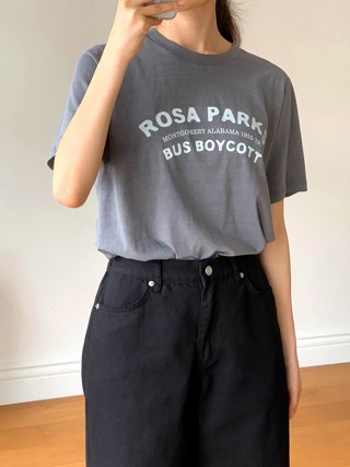 灰色