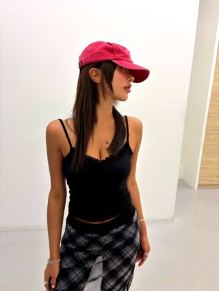 黑色