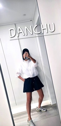 白色