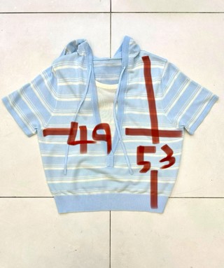 蓝色