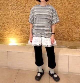 灰色