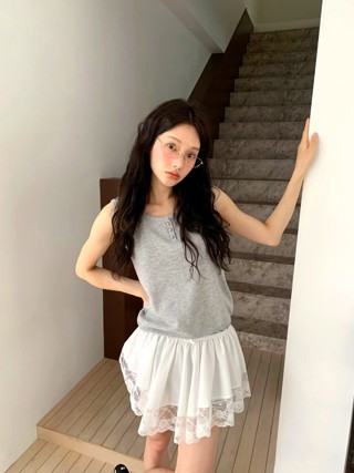 灰色