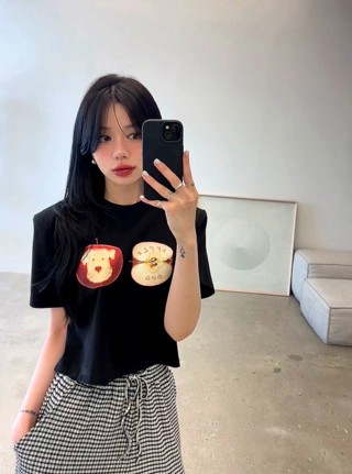 黑色