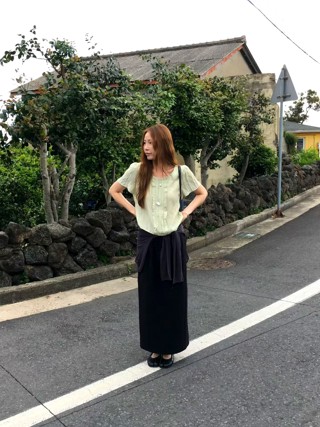 黑色