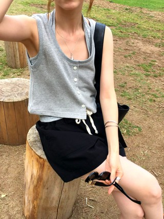 灰色