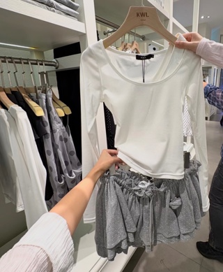 白色
