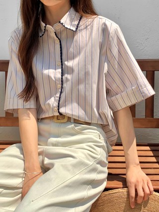 白色