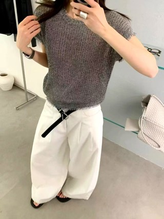 灰色