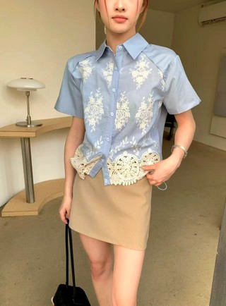 蓝色