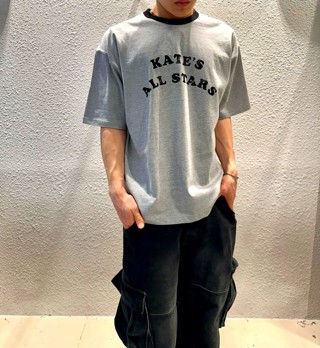 灰色